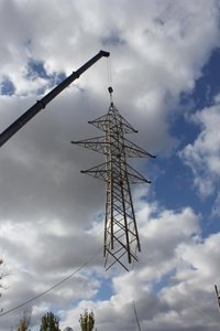 Cornellà y Sant Joan Despí soterran un kilómetro de línea aérea de alta tensión