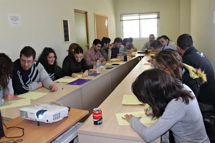 Primer día de la lanzadera de Morón.