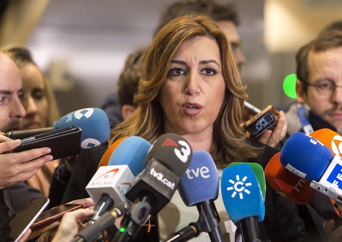 Susana Díaz atiende a los medios en Bruselas