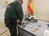 Sucesos.- Detenido un joven por vender droga en zonas de ocio de Villaverde del Río
