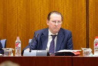 De Llera ve "absolutamente legítimo" que Susana Díaz pueda aspirar a liderar el PSOE