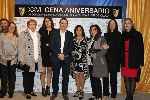 La Asociación 'Ver de Olula' celebra sus 27 años con una cena de Navidad.