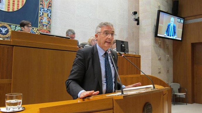 Joaquín Olona en las Cortes de Aragón.