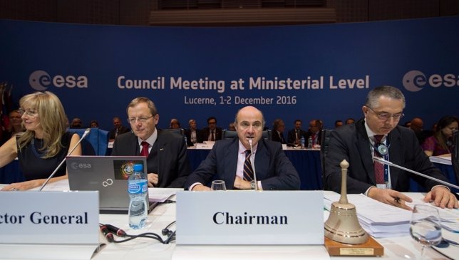 El ministro Luis de Guindos preside el Consejo de la ESA