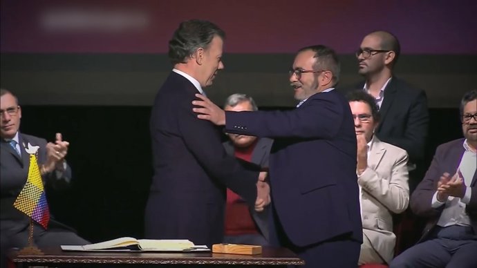 El Congreso de Colombia ratifica el acuerdo de paz 