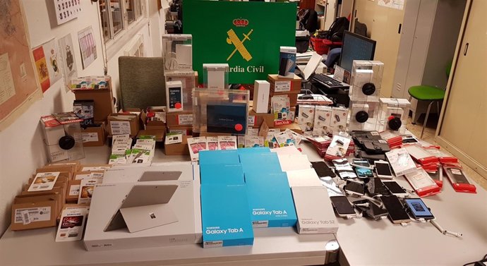 Material recuperado por la Guardia Civil. 