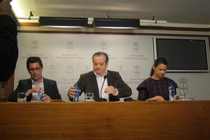 Nicanor García, en el centro