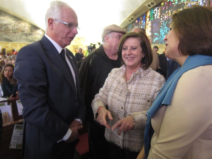 María José Sánchez Rubio en el centro de la imagen