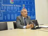 María José Solana asume las competencias de López Iglesias en el Ayuntamiento de Badajoz