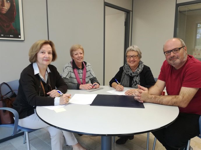 Cort colabora con el Banco de Alimentos