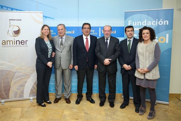 Participantes en el Foro Aminer