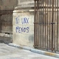 El Arzobispado de Granada denuncia pintadas en la fachada de la Catedral, declarada BIC