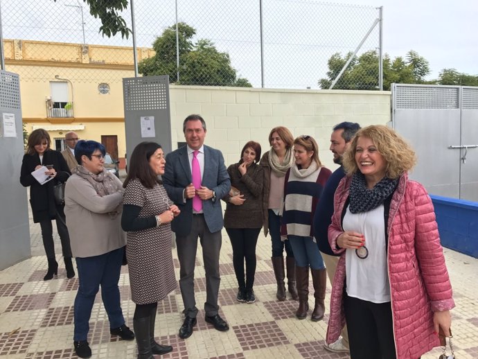 Visita al CEIP Vélez de Guevara de Sevilla, reformado por el Ayuntamiento