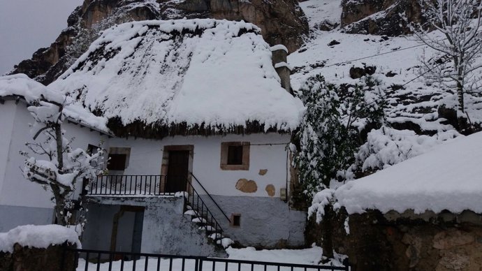 Nieve, casas, nevadas, invierno, pueblo, Somiedo.