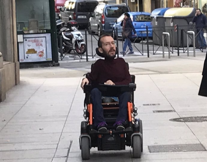 Echenique a su llegada a Santander