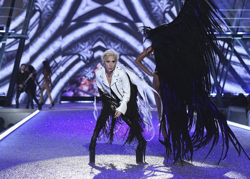 Lady Gaga por Pascal Le Segretain