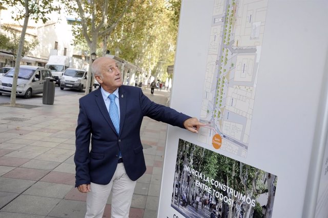 Roque Ortiz, presenta los puestos del proyecto de Alfonso X