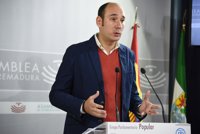 El PP cree "absurdo" que Vergeles les culpe por las moscas en el Hospital de Cáceres