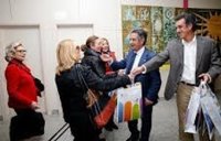 Revilla ve el vuelo Sevilla-Santander "un paso más" para convertir el aeropuerto en un "activo importante" de Cantabria