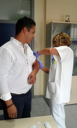 José Brito, se une a la campaña de vacunación contra la gripe 