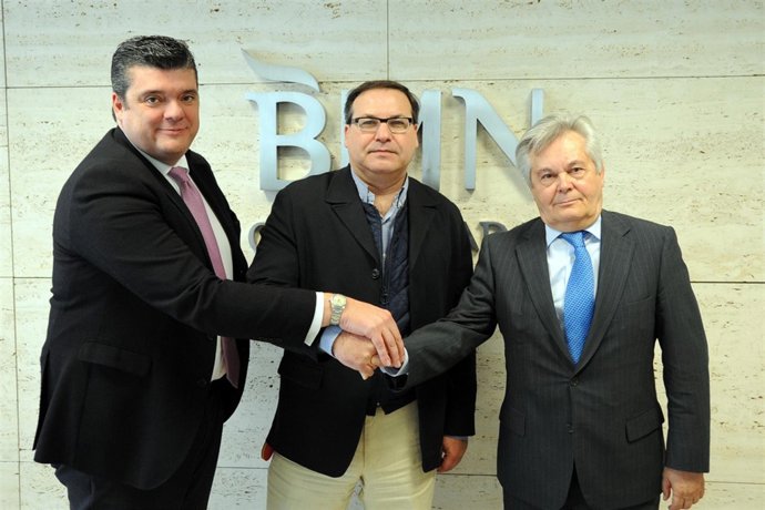 Nota De Prensa Y Fotografía: Empresarios De Hostelería Y Turismo Promocionarán E