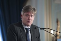 Istúriz (PP) afirma que el referéndum en Italia ha provocado "confusión y división"