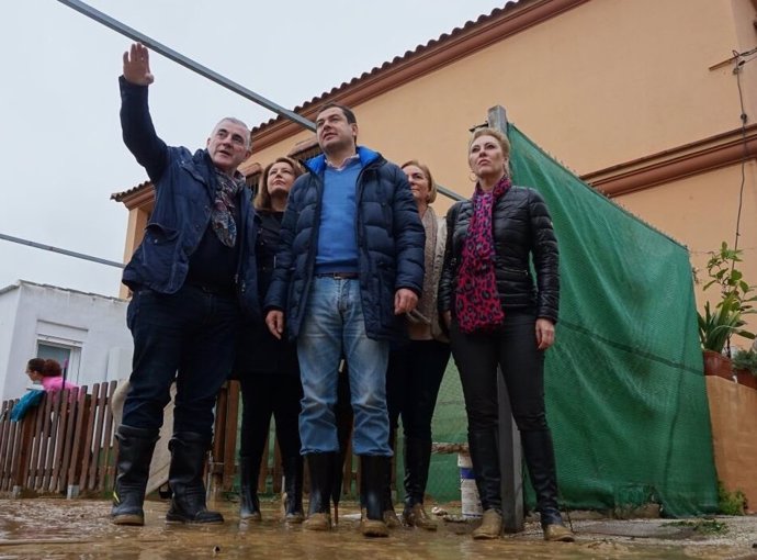 Juanma Moreno PP-A visita Cártama inundaciones 2016 málaga marmolejo españa