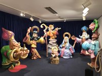 El Archivo Municipal de Málaga expone un belén fallero con figuras de tamaño real