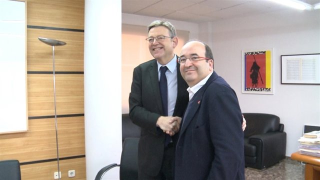 Puig e Iceta antes de comenzar una reunión conjunta en Valencia