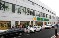 Los valencianos compran en Mercadona, beben Amstel, conducen un Ford y repostan en Repsol, según un estudio