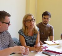 Lloveras (AMI) ve "muy poco probable" que trabajen funcionarios locales este martes