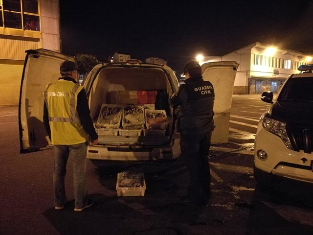 Remitiendo Dos Notas De Prensa De La Comandancia De La Guardia Civil De Ponteved