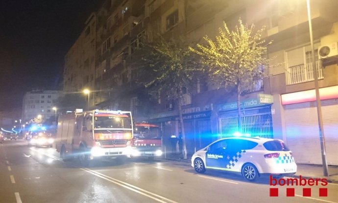 Incendio en un piso de L'Hospitalet de Llobregat (Barcelona)