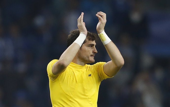 Iker Casillas en un partido con el Oporto