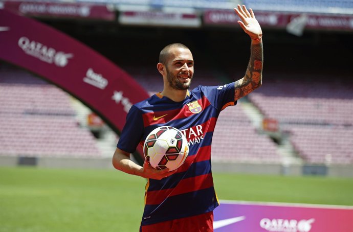 Aleix Vidal presentado con el FC Barcelona