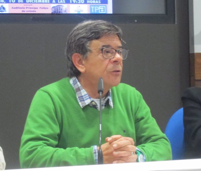   El Concejal De Cultura De Oviedo, Roberto Sánchez Ramos (IU).
