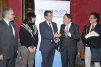 El Ayuntamiento y la Fundación Endesa inician el proyecto de iluminación artística de la Carrera del Darro