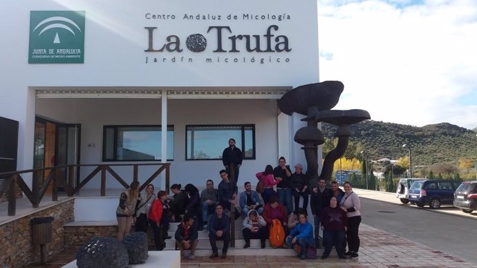 Grupo de la Asociación de Educación y Enseñanza Especial de Alcalá de Guadaira