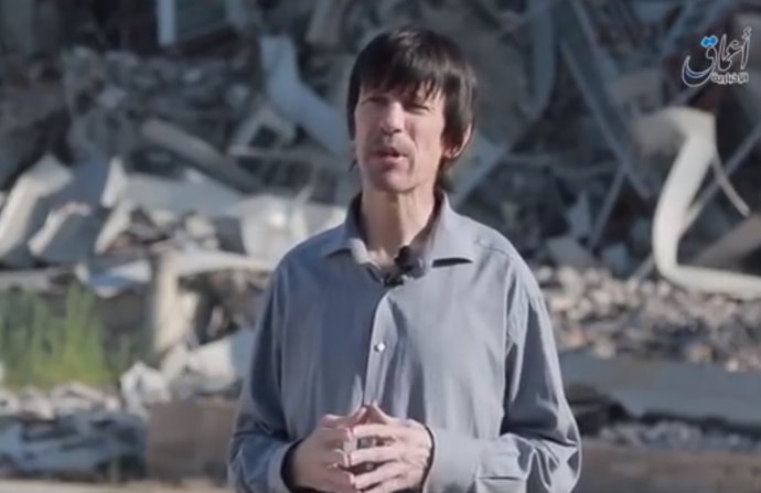 El periodista británico John Cantlie, en un vídeo de Estado Islámico