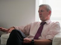 Rueda apuesta por los conselleiros "con más perfil político" para seguir en el Parlamento