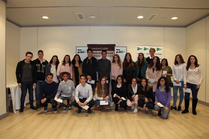 Fundación Areces entrega becas en El Corte Inglés en Mallorca