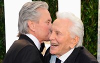 100 años de Kirk Douglas: Así le felicitó su hijo Michael  (VÍDEO)