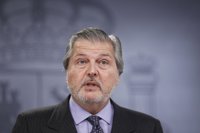 Méndez de Vigo: "Los que no cumplen la ley serán investigados"