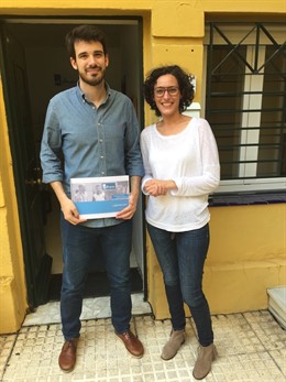 Moyano se reúne con Adhara.