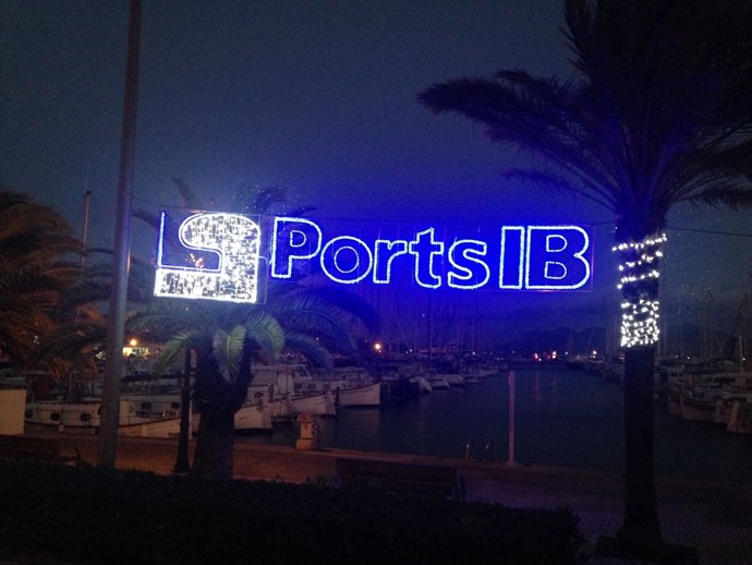 Encendido de las luces de Navidad en el puerto de Pollença