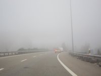 La niebla condiciona la circulación en varios tramos de las carreteras aragonesas