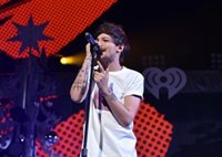 VIDEO: Louis Tomlinson actúa en la final de Factor X tras la muerte de su madre