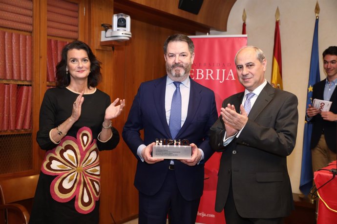 Bieito Rubido recibe el premio Nipho 2016