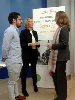 Alicia García, entre Eduardo Carazo y Blanca Narváez. 