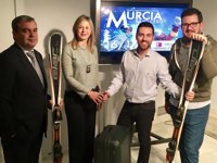 La Comunidad organizará viajes a Sierra Nevada y el Pirineo Catalán para más de 500 jóvenes